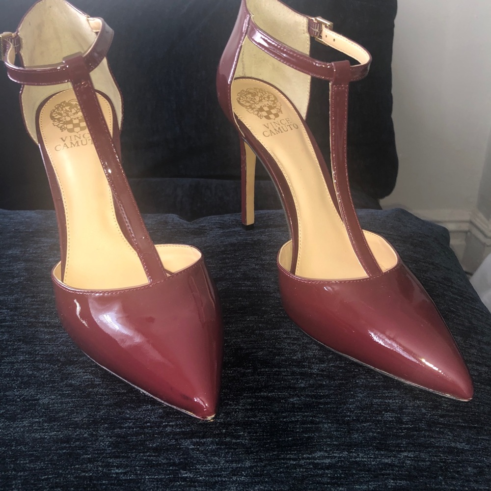 Vince Camuto “Nihal”  T Strap Heels size 11
